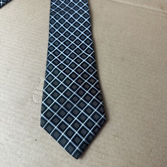 Sean John - Men's Black Diamond  100% Silk Neck Tie 3.1"W x 58"L - Picture 3 of 7